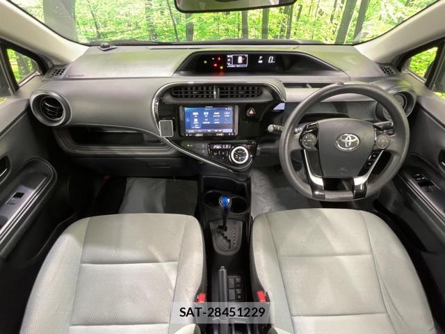 Toyota AQUA 2018-11 8873286-1