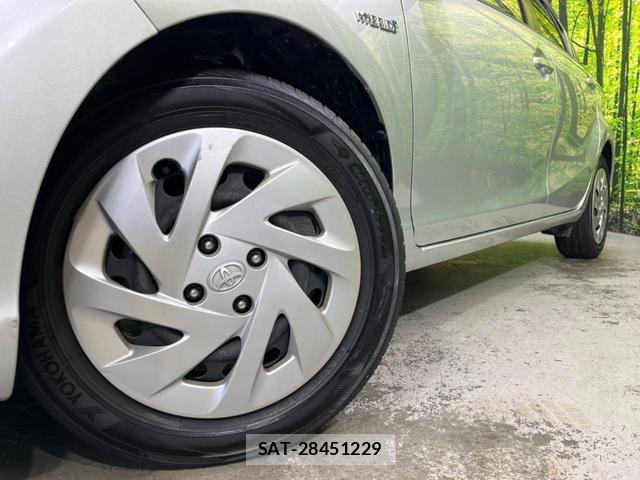 Toyota AQUA 2018-11 8873286-12