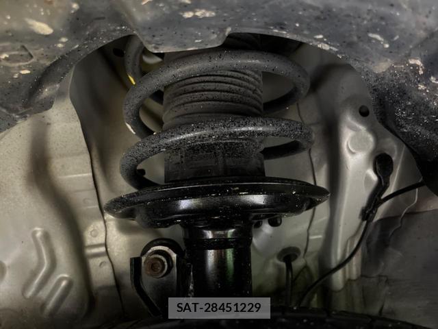 Toyota AQUA 2018-11 8873286-18