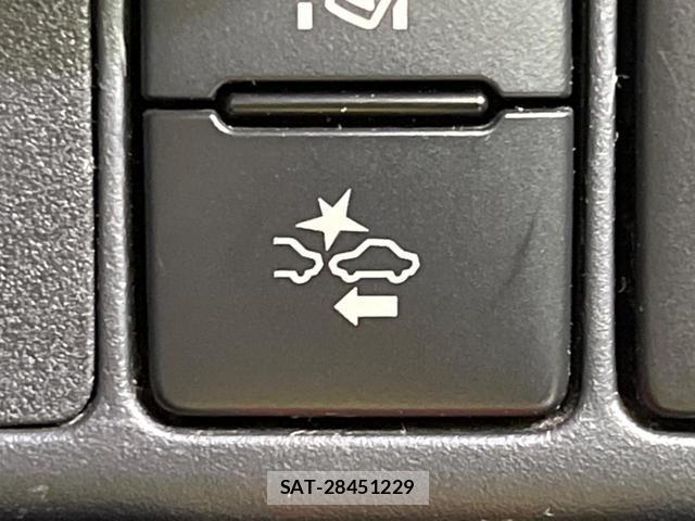 Toyota AQUA 2018-11 8873286-4