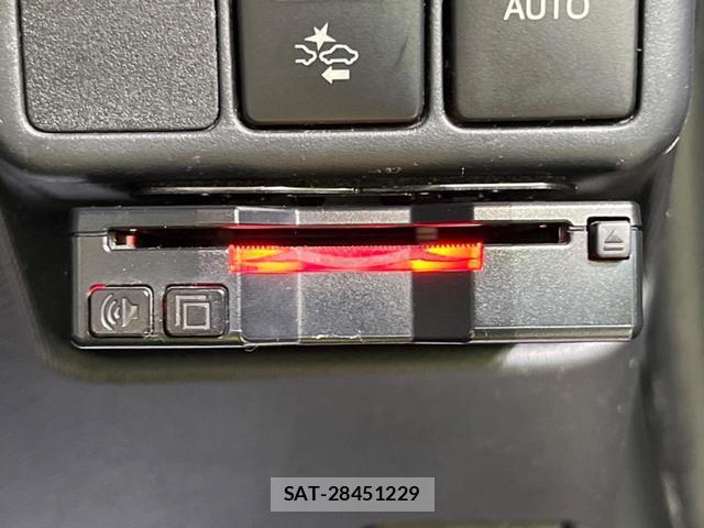 Toyota AQUA 2018-11 8873286-5