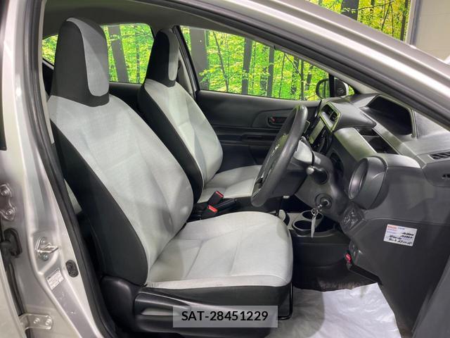 Toyota AQUA 2018-11 8873286-7