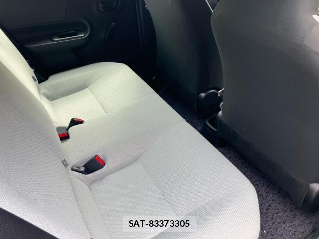 Toyota AQUA 2018-03 8873313-10