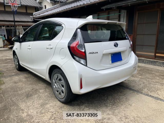 Toyota AQUA 2018-03 8873313-13