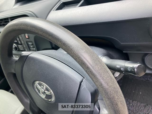 Toyota AQUA 2018-03 8873313-16
