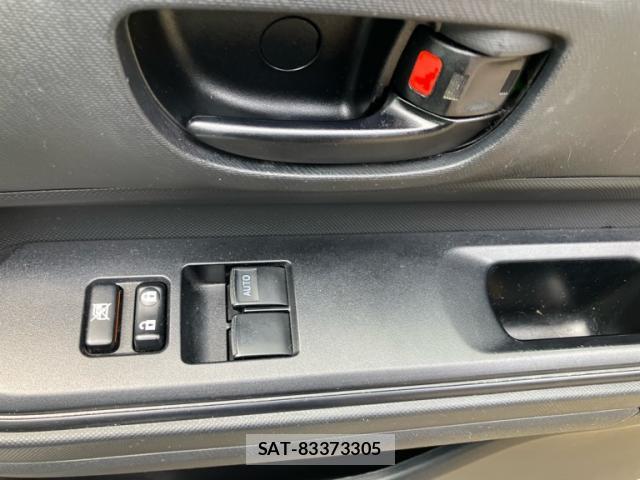 Toyota AQUA 2018-03 8873313-17