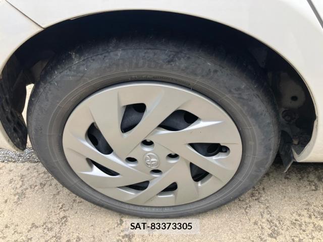 Toyota AQUA 2018-03 8873313-5