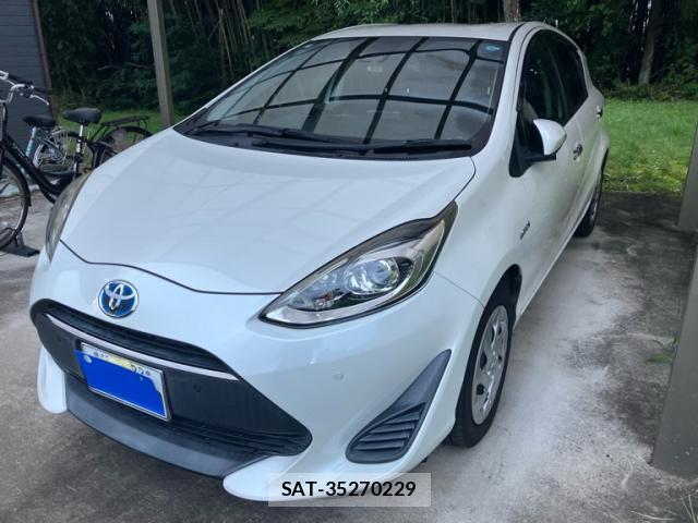Toyota AQUA 2018-04 8873368-0