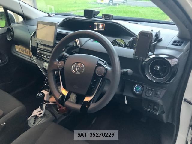 Toyota AQUA 2018-04 8873368-11