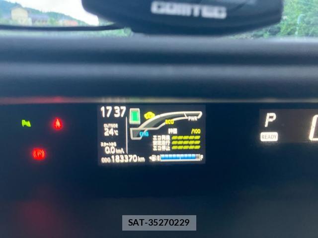 Toyota AQUA 2018-04 8873368-18