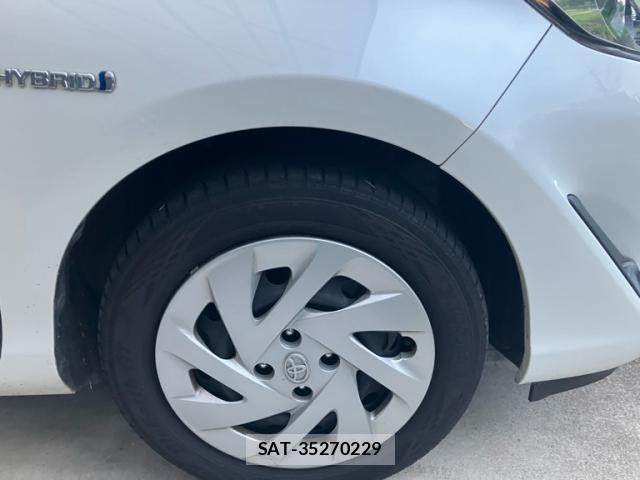 Toyota AQUA 2018-04 8873368-2