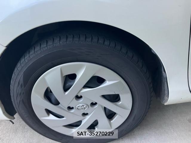 Toyota AQUA 2018-04 8873368-7