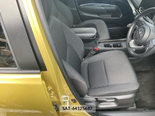 Toyota AQUA 2021-12 8873397-10
