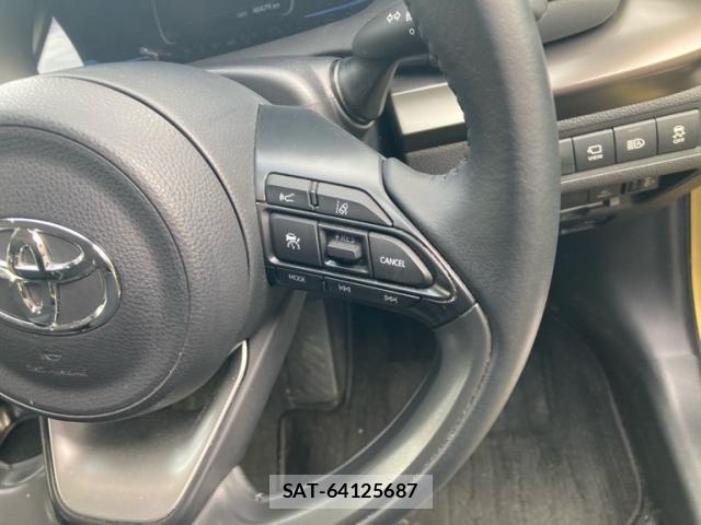 Toyota AQUA 2021-12 8873397-6