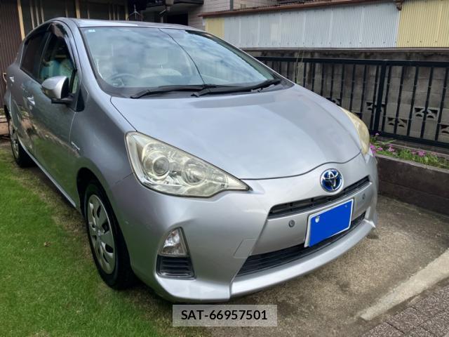 Toyota AQUA 2012-03 8873538-1
