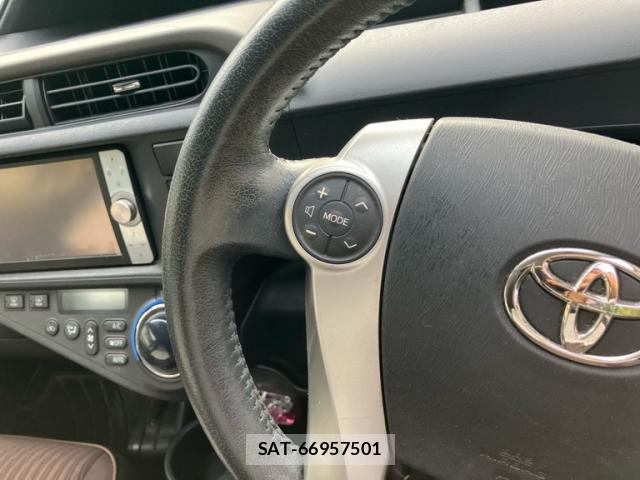 Toyota AQUA 2012-03 8873538-18