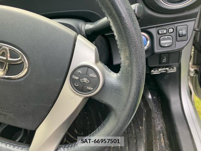 Toyota AQUA 2012-03 8873538-19