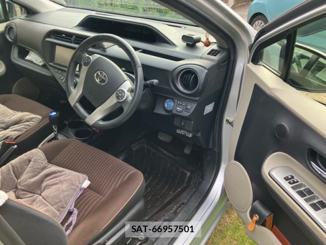 Toyota AQUA 2012-03 8873538-8