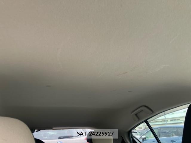 Toyota AQUA 2013-07 8873556-10