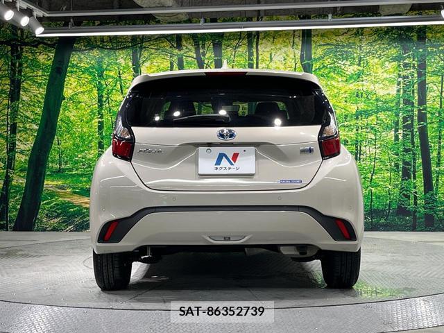 Toyota AQUA 2023-03 8873740-14