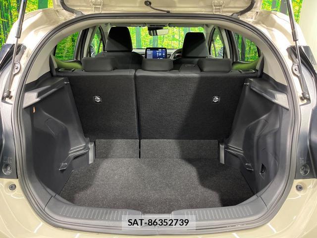 Toyota AQUA 2023-03 8873740-9
