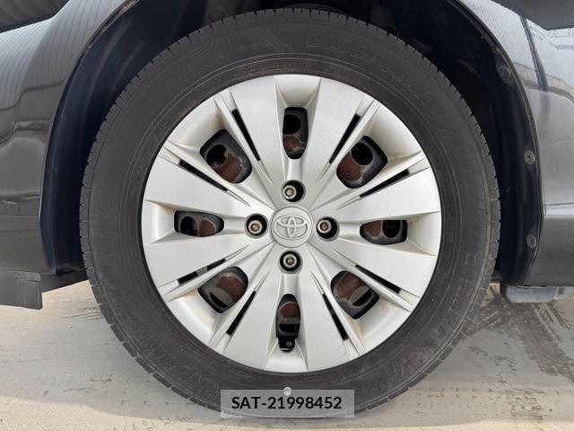 Toyota AQUA 2013-08 8873761-6