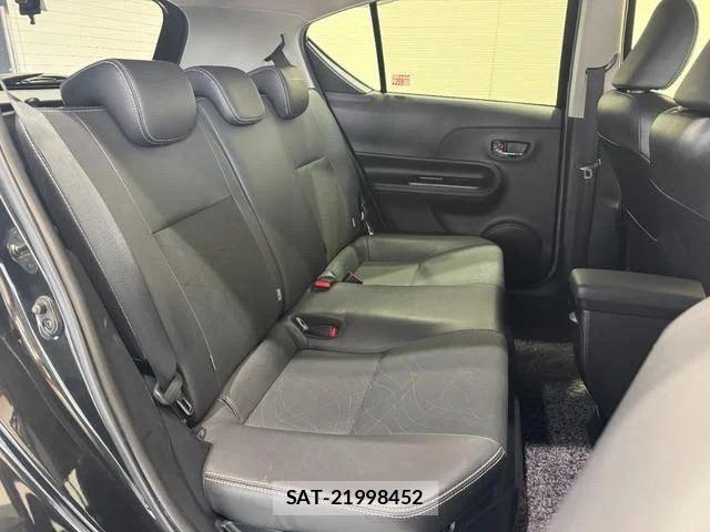Toyota AQUA 2013-08 8873761-8