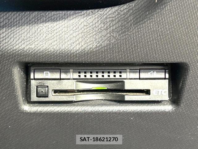 Toyota AQUA 2015-11 8873794-3
