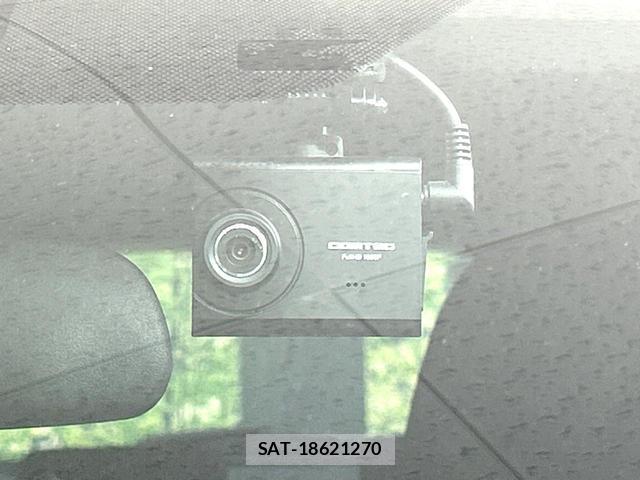 Toyota AQUA 2015-11 8873794-4