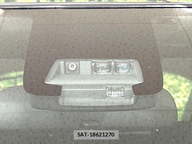 Toyota AQUA 2015-11 8873794-5