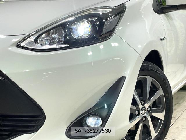 Toyota AQUA 2017-07 8873865-11