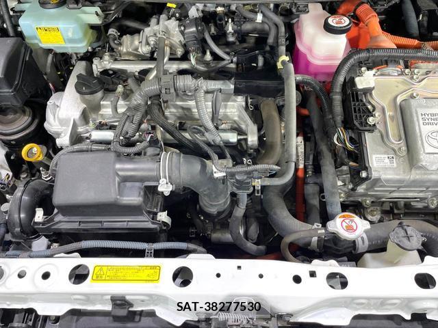 Toyota AQUA 2017-07 8873865-17
