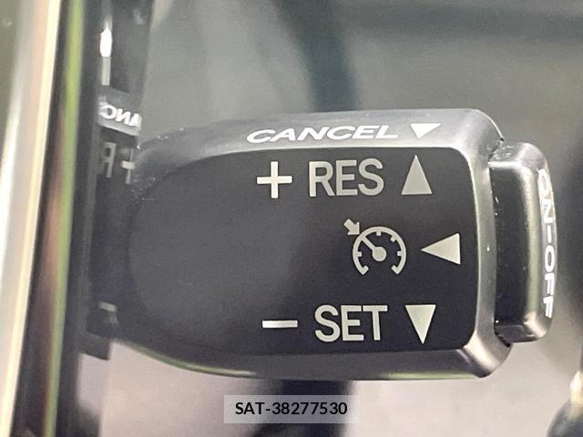 Toyota AQUA 2017-07 8873865-5