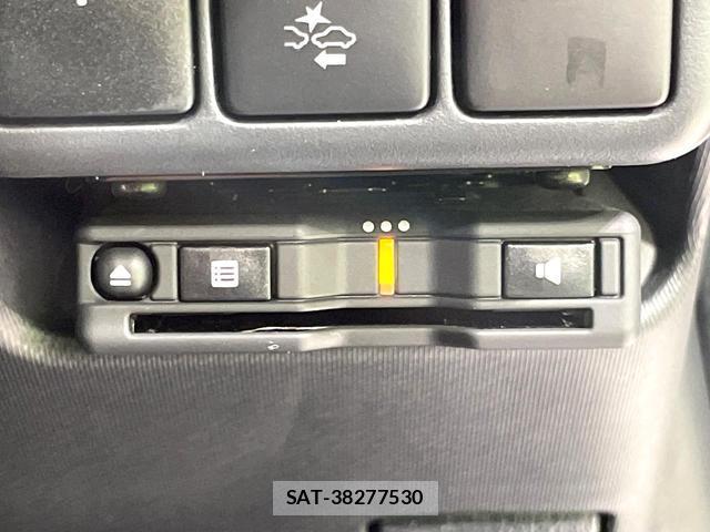 Toyota AQUA 2017-07 8873865-6