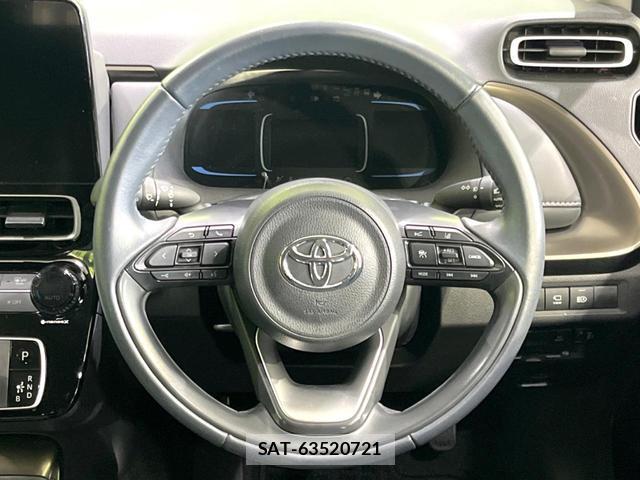 Toyota AQUA 2021-08 8873952-10