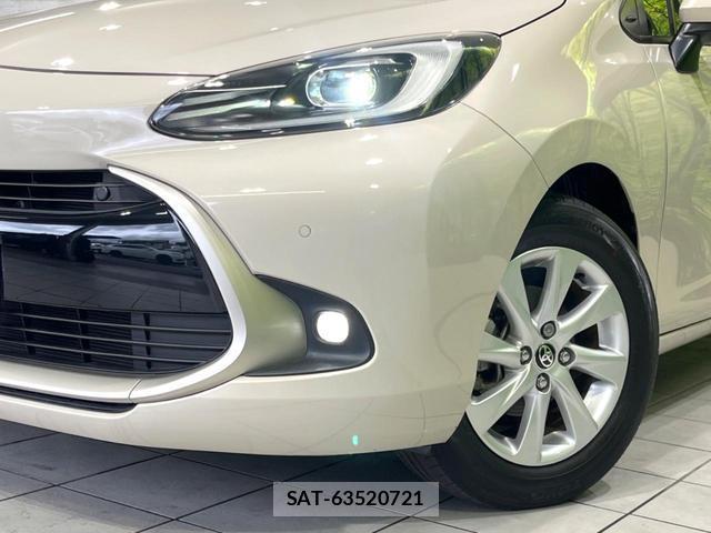 Toyota AQUA 2021-08 8873952-11