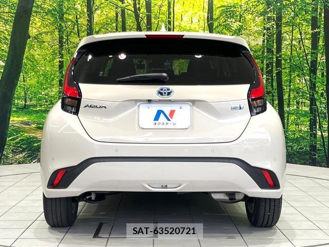 Toyota AQUA 2021-08 8873952-14