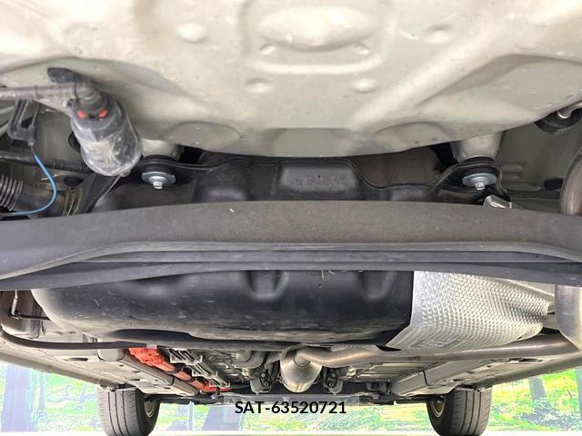 Toyota AQUA 2021-08 8873952-18