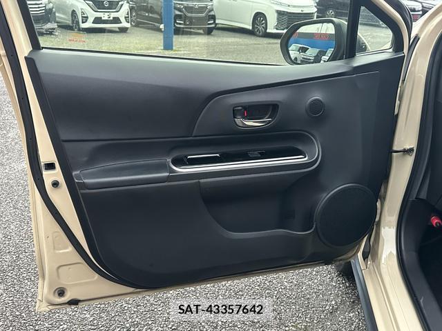 Toyota AQUA 2020-03 8873962-17