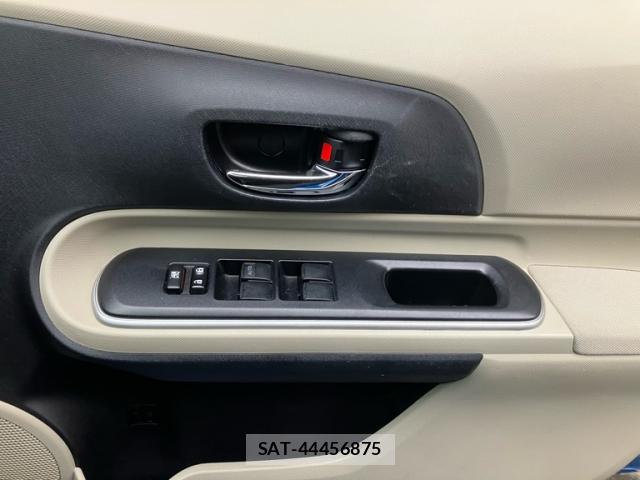 Toyota AQUA 2014-01 8874003-16