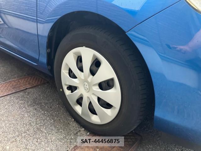 Toyota AQUA 2014-01 8874003-3