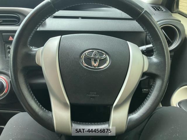 Toyota AQUA 2014-01 8874003-9