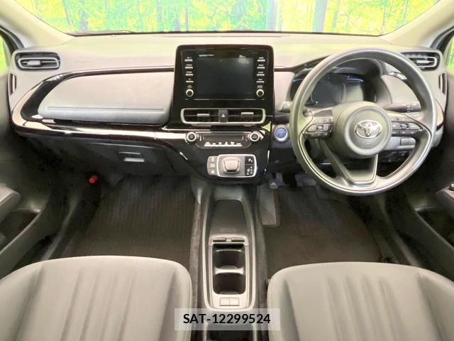 Toyota AQUA 2023-08 8874009-1