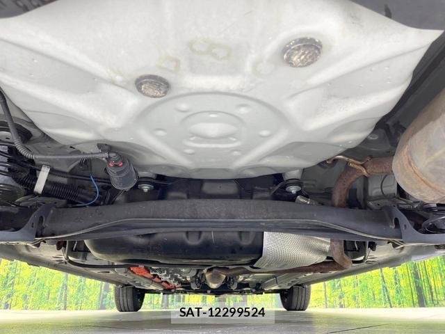 Toyota AQUA 2023-08 8874009-15