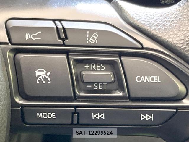 Toyota AQUA 2023-08 8874009-5