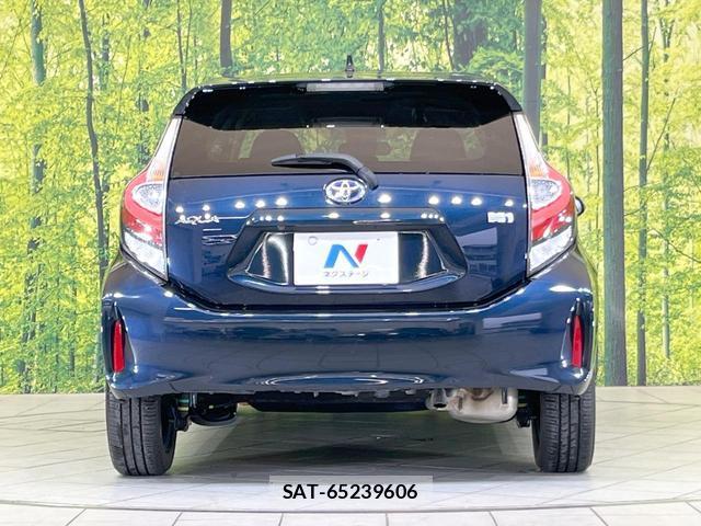 Toyota AQUA 2017-12 8874023-0