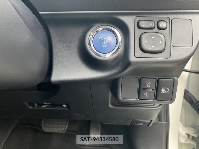 Toyota AQUA 2019-09 8874062-10