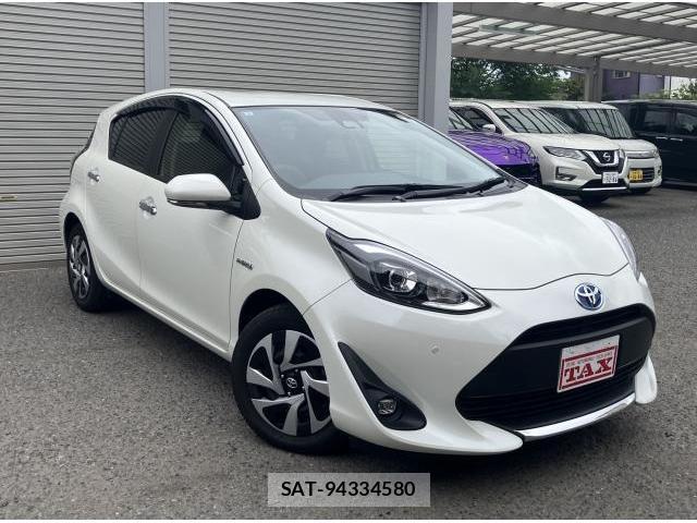 Toyota AQUA 2019-09 8874062-17
