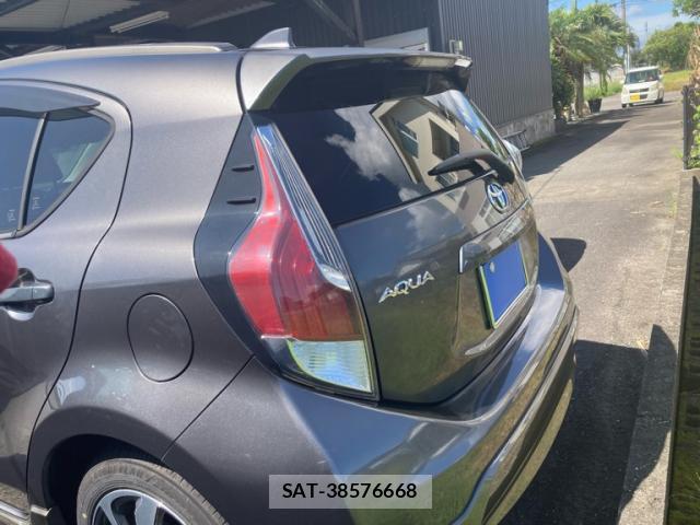 Toyota AQUA 2016-01 8874187-13