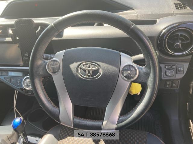 Toyota AQUA 2016-01 8874187-15
